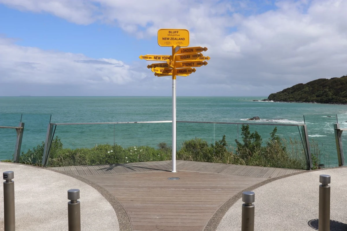 450245 bluff sign southland new zealand credit invercargill city council web version